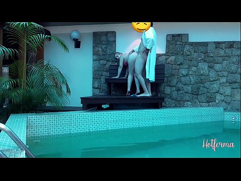 ❤️ Boss invita a cameriera à a piscina, ma ùn pudia resiste à un caldu Super sex à co.com-milf-300.ru